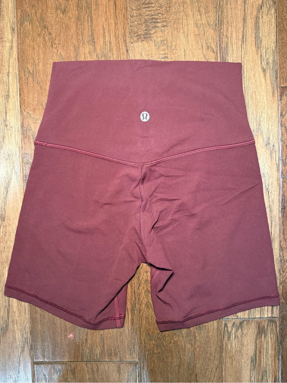 Lululemon High-Rise Wine Colored Bike Shorts Size 4 Yoga Shorts - Picture 3 of 8